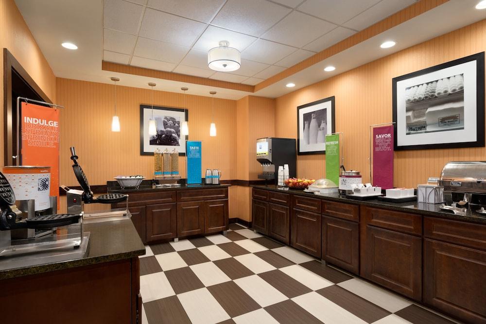 Hampton Inn & Suites Birmingham Airport Area Irondale Exteriör bild