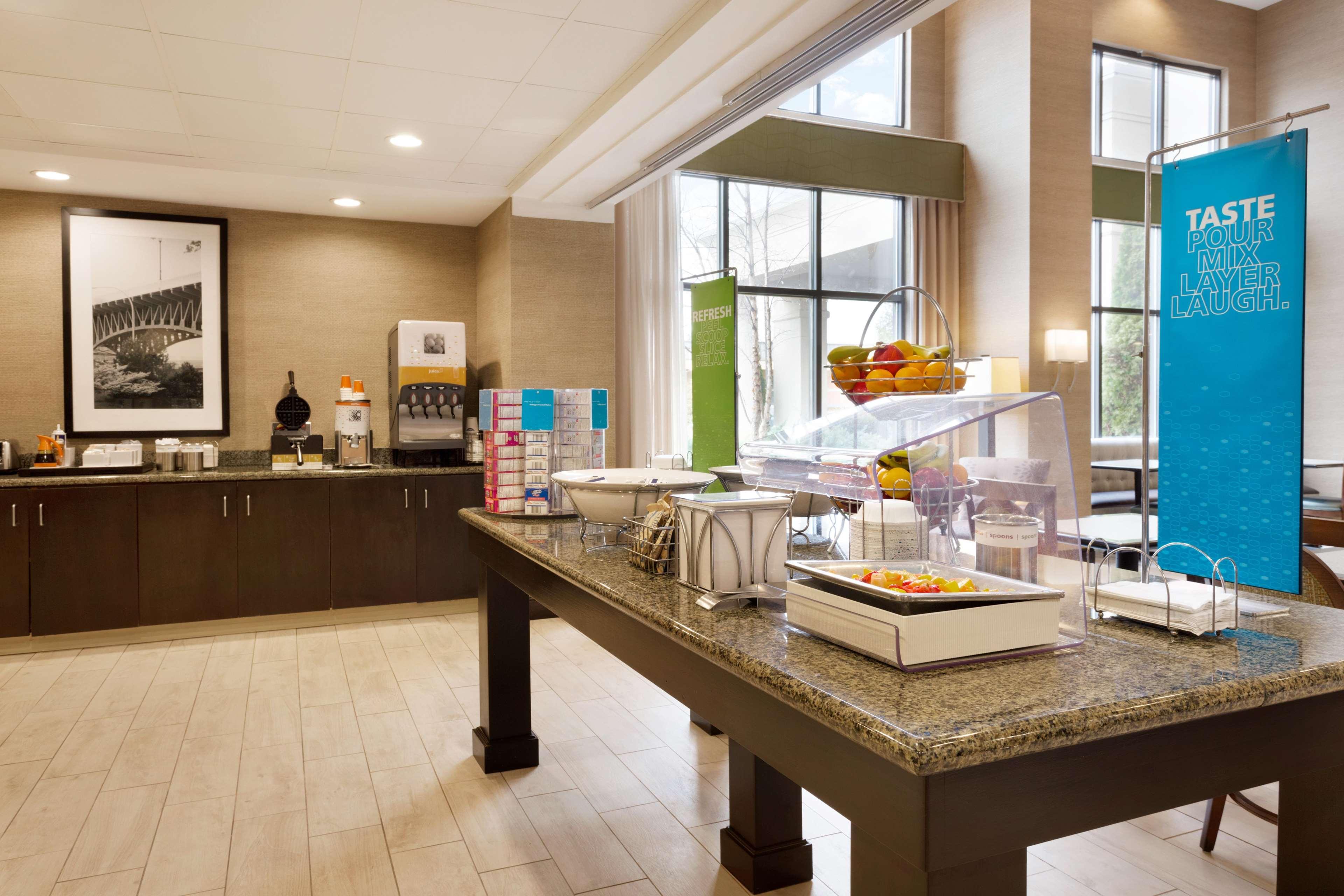 Hampton Inn & Suites Birmingham Airport Area Irondale Exteriör bild