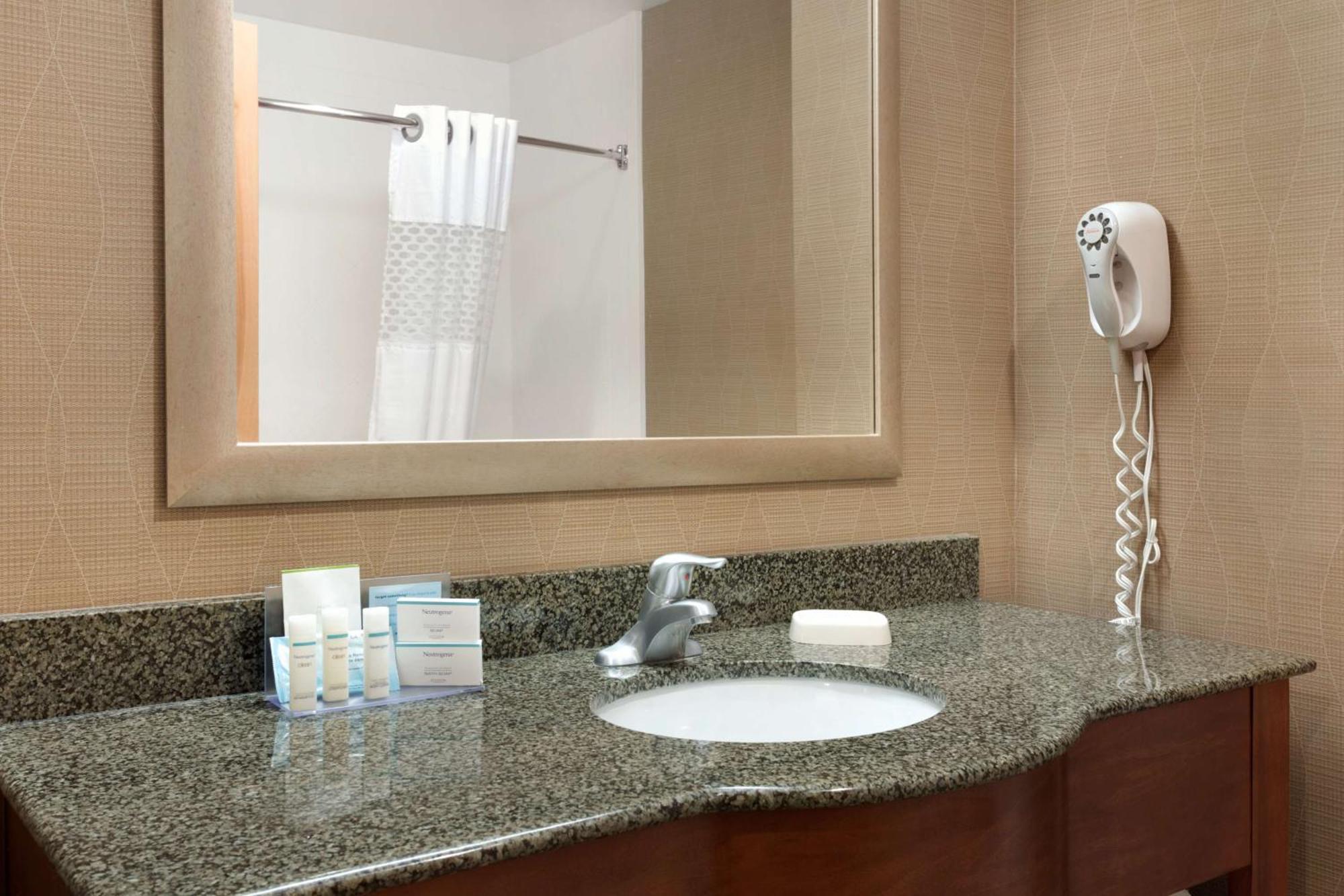 Hampton Inn & Suites Birmingham Airport Area Irondale Exteriör bild