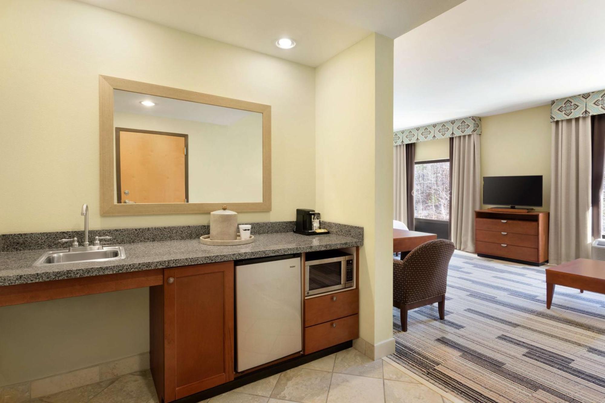 Hampton Inn & Suites Birmingham Airport Area Irondale Exteriör bild