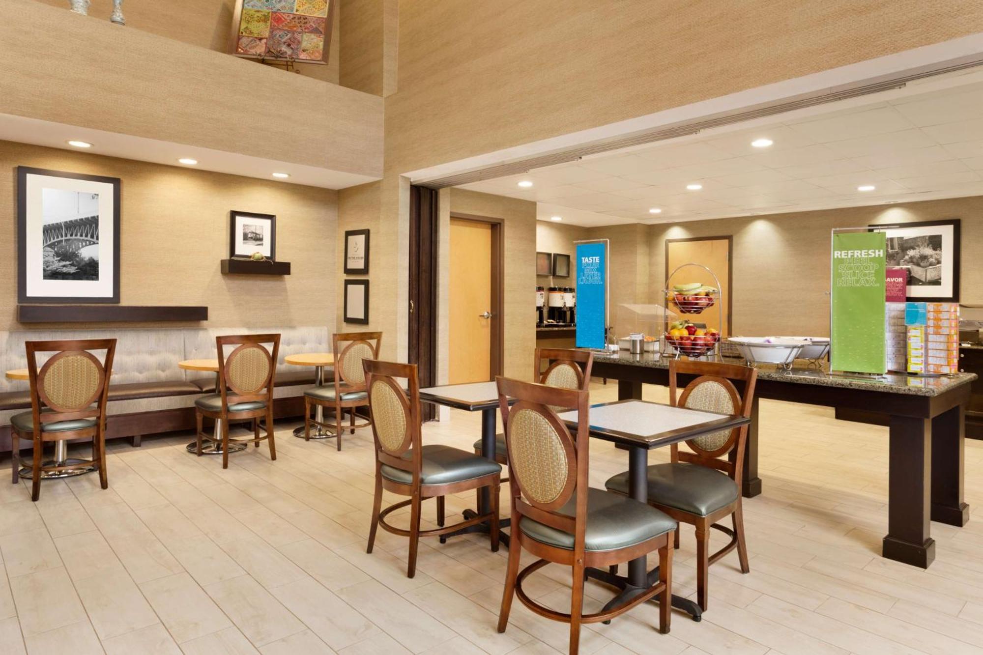 Hampton Inn & Suites Birmingham Airport Area Irondale Exteriör bild