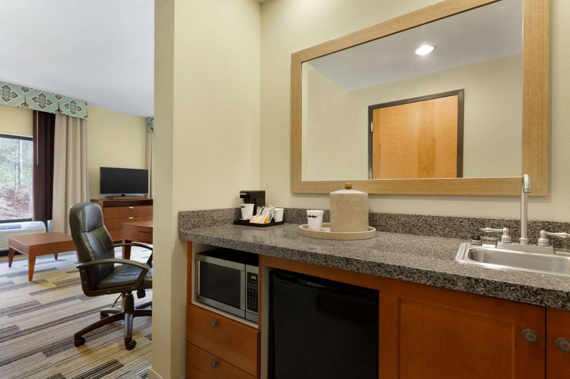 Hampton Inn & Suites Birmingham Airport Area Irondale Exteriör bild