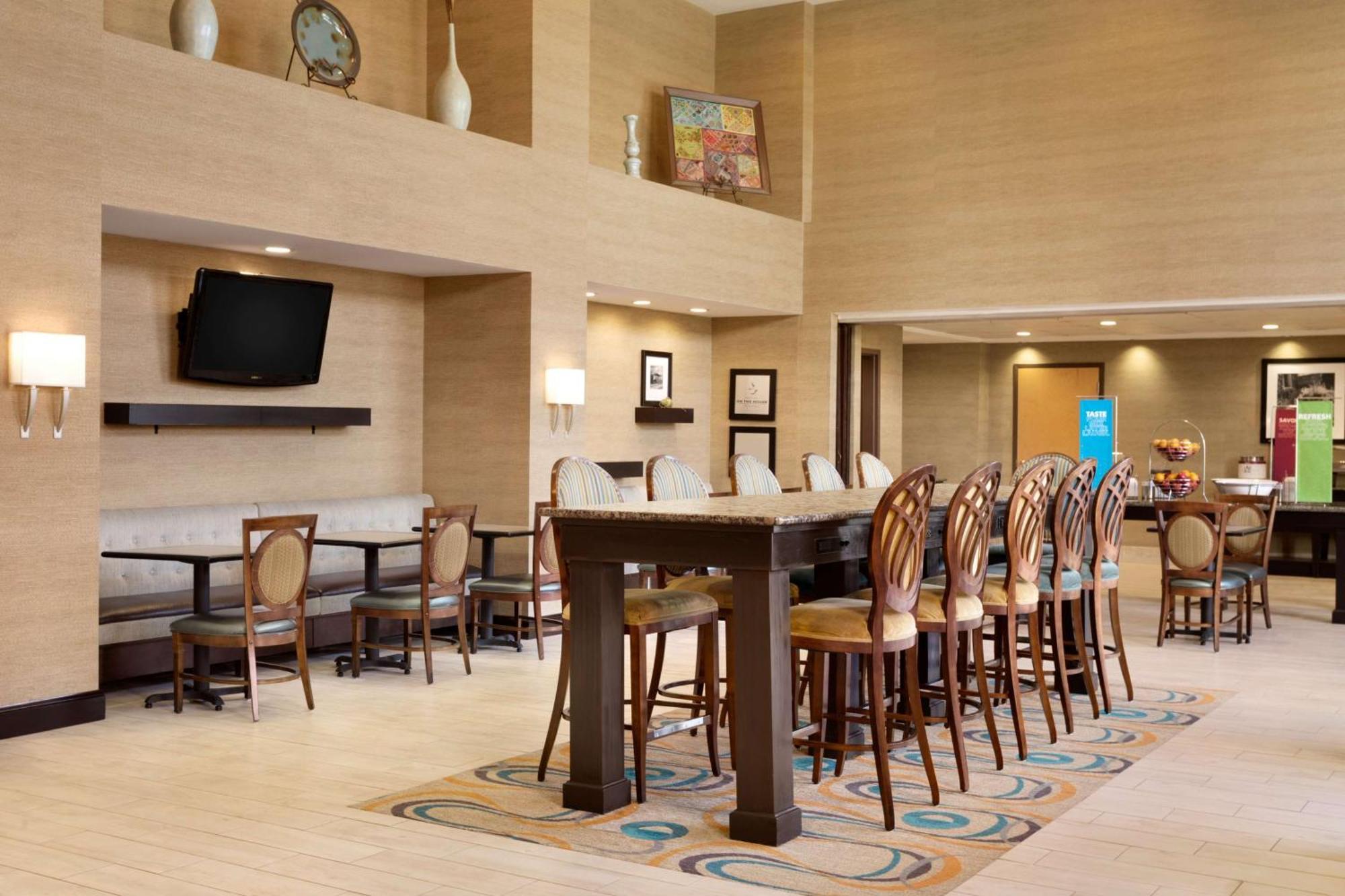 Hampton Inn & Suites Birmingham Airport Area Irondale Exteriör bild